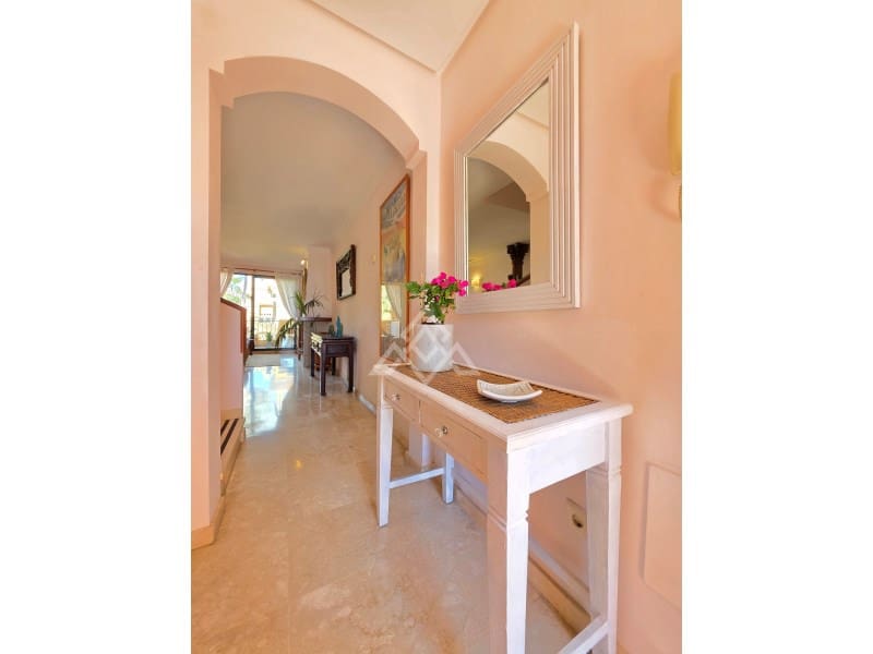 3 soveværelse Penthouse til salg i La Duquesa / Puerto de la Duquesa med garage - € 335.000 (Ref: 9825051)