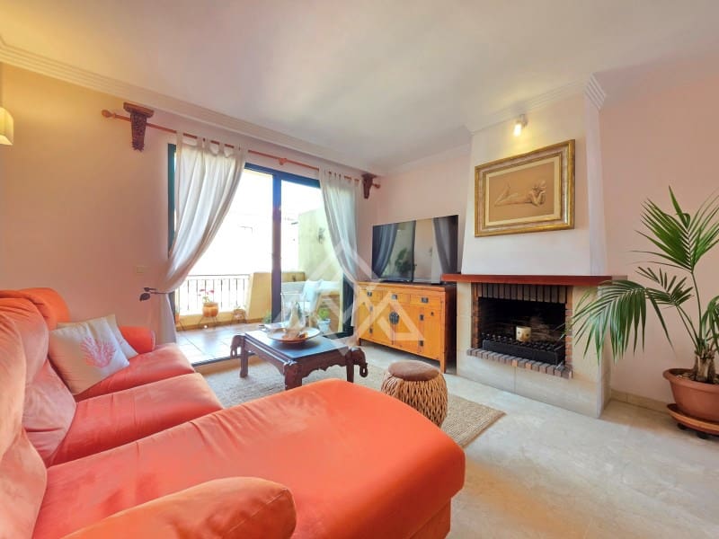3 soveværelse Penthouse til salg i La Duquesa / Puerto de la Duquesa med garage - € 335.000 (Ref: 9825051)