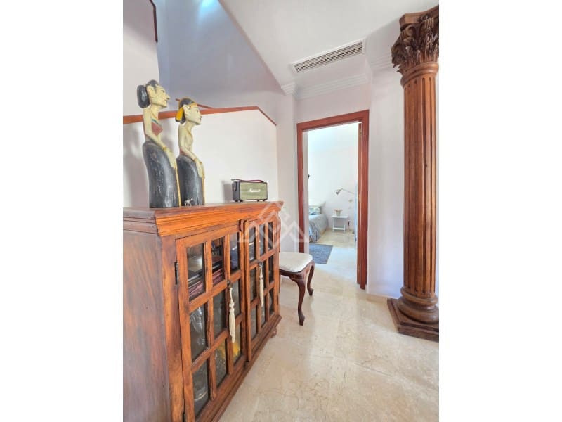 3 soveværelse Penthouse til salg i La Duquesa / Puerto de la Duquesa med garage - € 335.000 (Ref: 9825051)