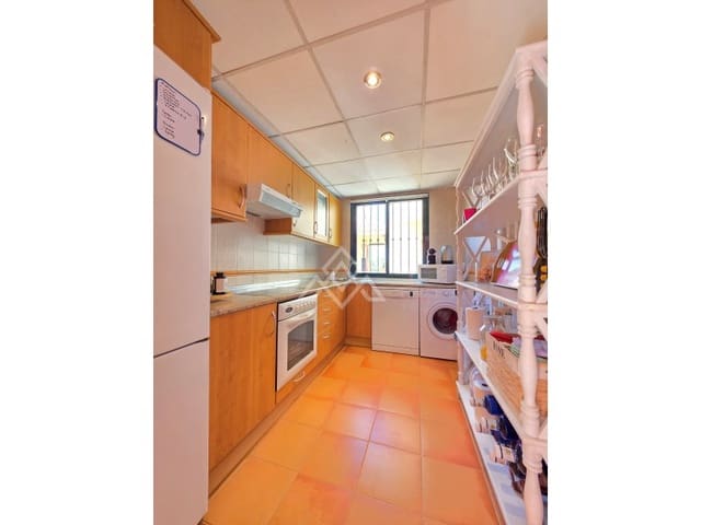 3 soveværelse Penthouse til salg i La Duquesa / Puerto de la Duquesa, Manilva med garage - € 335.000 (Ref: 9825051)
