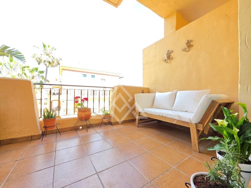 3 soveværelse Penthouse til salg i La Duquesa / Puerto de la Duquesa med garage - € 335.000 (Ref: 9825051)