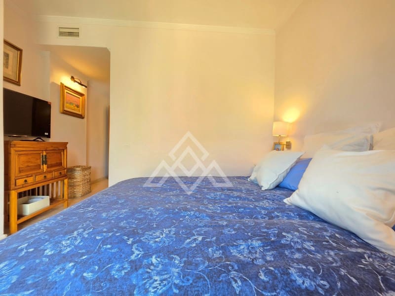3 soveværelse Penthouse til salg i La Duquesa / Puerto de la Duquesa med garage - € 335.000 (Ref: 9825051)