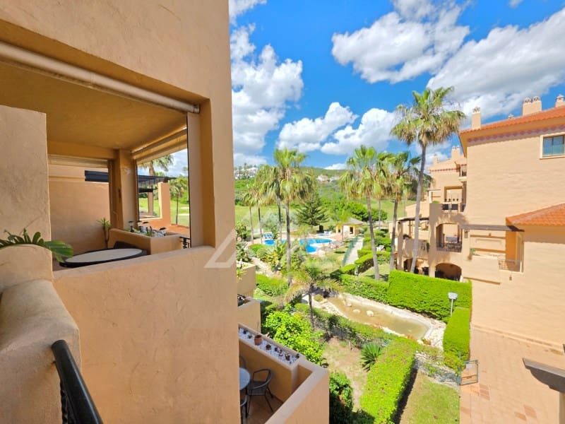 3 soveværelse Penthouse til salg i La Duquesa / Puerto de la Duquesa med garage - € 335.000 (Ref: 9825051)