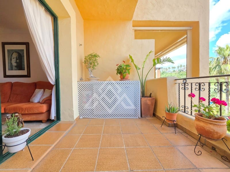 3 soveværelse Penthouse til salg i La Duquesa / Puerto de la Duquesa med garage - € 335.000 (Ref: 9825051)