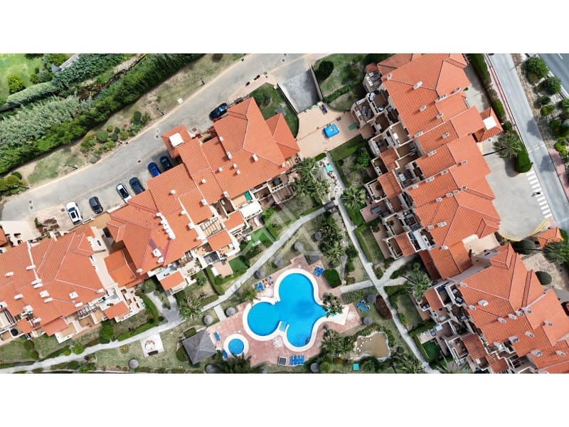 3 soveværelse Penthouse til salg i La Duquesa / Puerto de la Duquesa med garage - € 335.000 (Ref: 9825051)