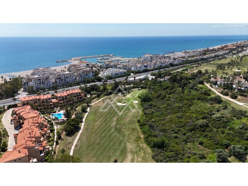 3 soveværelse Penthouse til salg i La Duquesa / Puerto de la Duquesa med garage - € 335.000 (Ref: 9825051)