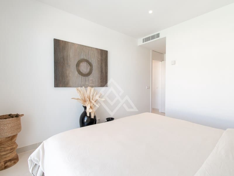 Apartamento de 2 habitaciones en Fuengirola en venta con piscina garaje - 745.000 € (Ref: 9829020)