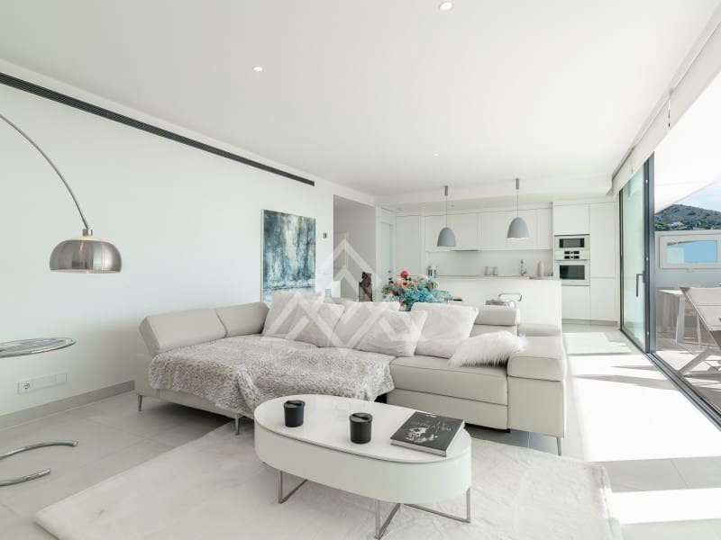 Apartamento de 2 habitaciones en Fuengirola en venta con piscina garaje - 745.000 € (Ref: 9829020)