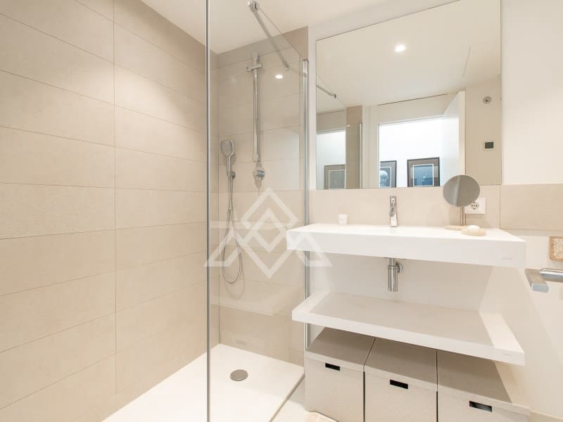Apartamento de 2 habitaciones en Fuengirola en venta con piscina garaje - 745.000 € (Ref: 9829020)