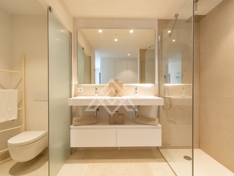 Apartamento de 2 habitaciones en Fuengirola en venta con piscina garaje - 745.000 € (Ref: 9829020)