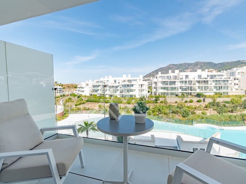 Apartamento de 2 habitaciones en Fuengirola en venta con piscina garaje - 745.000 € (Ref: 9829020)