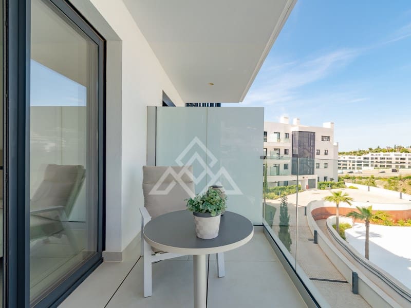 Apartamento de 2 habitaciones en Fuengirola en venta con piscina garaje - 745.000 € (Ref: 9829020)