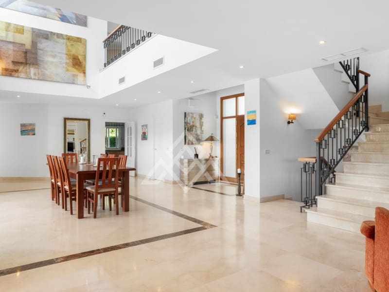 6 Zimmer Villa zu verkaufen in Benahavis - 2.690.000 € (Ref: 9839526)