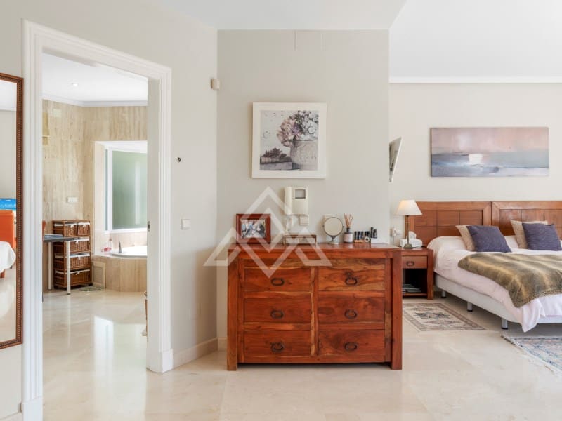 6 Zimmer Villa zu verkaufen in Benahavis - 2.690.000 € (Ref: 9839526)