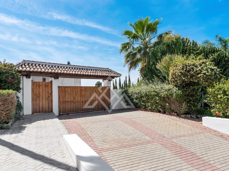 6 Zimmer Villa zu verkaufen in Benahavis - 2.690.000 € (Ref: 9839526)