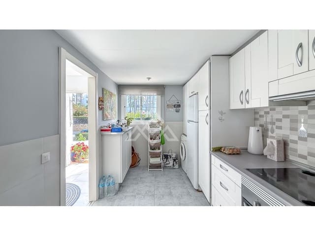 3 soverom Hus til salgs i Nueva Atalaya, Estepona med svømmebasseng garasje - € 499 000 (Ref: 9849638)