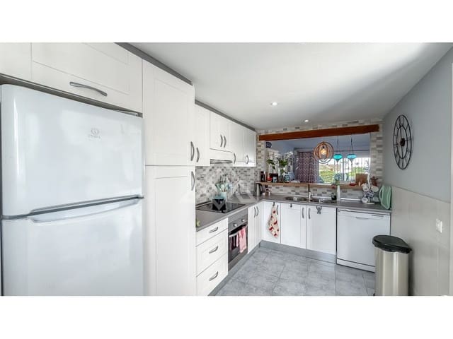 3 soverom Hus til salgs i Nueva Atalaya, Estepona med svømmebasseng garasje - € 499 000 (Ref: 9849638)