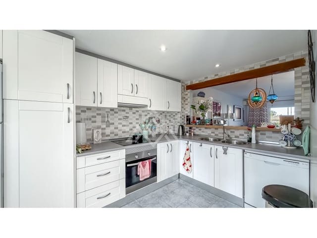 3 soverom Hus til salgs i Nueva Atalaya, Estepona med svømmebasseng garasje - € 499 000 (Ref: 9849638)