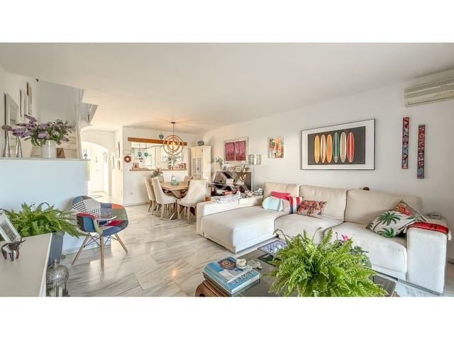 3 soverom Hus til salgs i Nueva Atalaya, Estepona med svømmebasseng garasje - € 499 000 (Ref: 9849638)