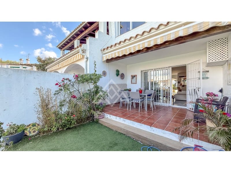 3 soverom Hus til salgs i New Golden Mile med svømmebasseng garasje - € 499 000 (Ref: 9849638)