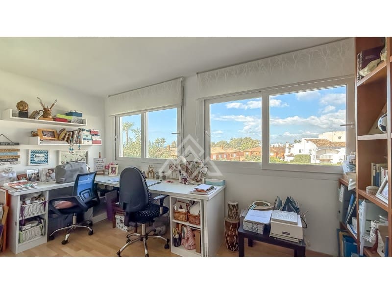 3 soverom Hus til salgs i New Golden Mile med svømmebasseng garasje - € 499 000 (Ref: 9849638)