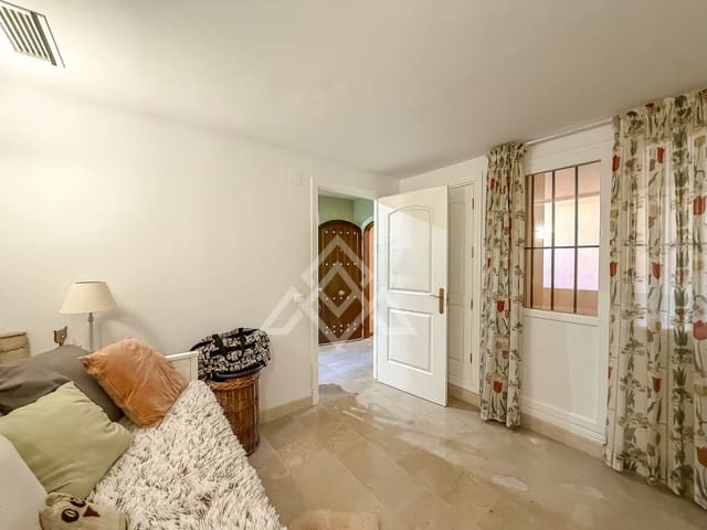 2 soveværelse Lejlighed til salg i Elviria, Marbella med swimmingpool garage - € 375.000 (Ref: 9865118)