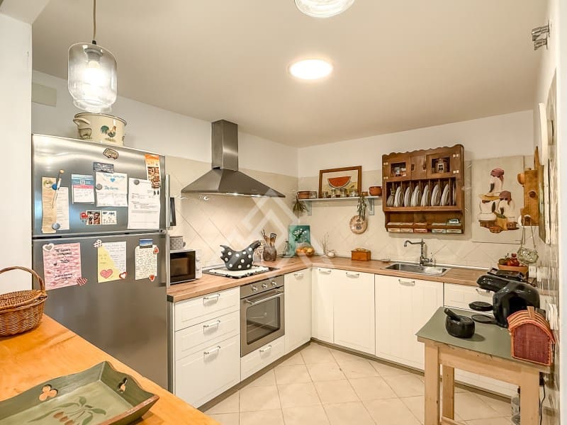 2 soverom Leilighet til salgs i Elviria med svømmebasseng garasje - € 375 000 (Ref: 9865118)