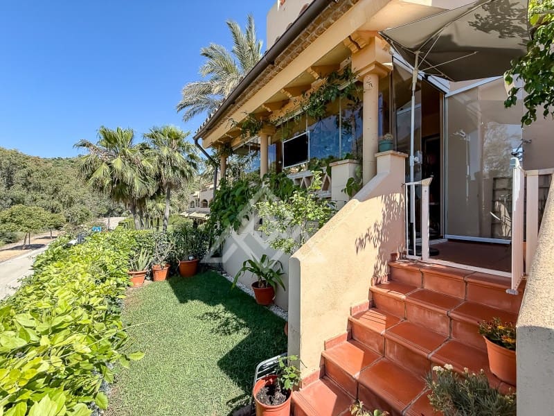 2 soverom Leilighet til salgs i Elviria med svømmebasseng garasje - € 375 000 (Ref: 9865118)