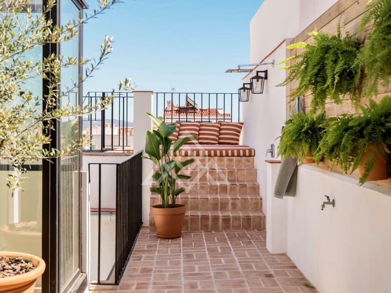 3 bedroom Townhouse for sale in San Pedro de Alcantara with pool - € 875,000 (Ref: 9866932)