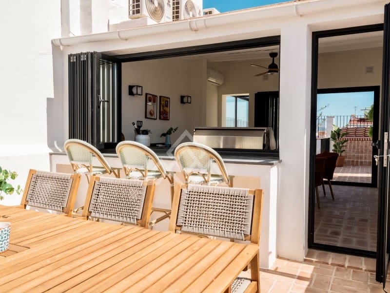 3 bedroom Townhouse for sale in San Pedro de Alcantara with pool - € 875,000 (Ref: 9866932)