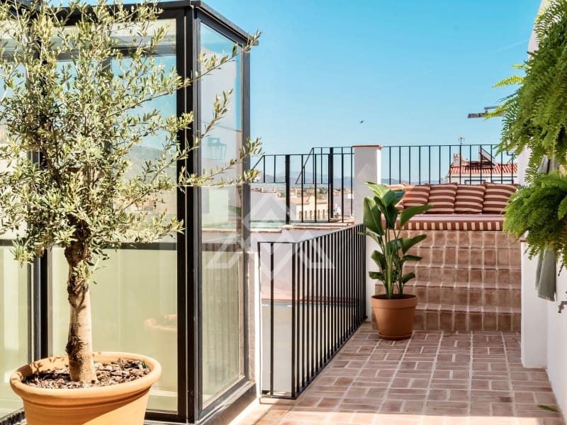 3 bedroom Townhouse for sale in San Pedro de Alcantara with pool - € 875,000 (Ref: 9866932)