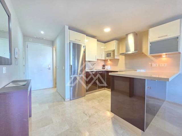 2 soverom Leilighet til salgs i Estepona med svømmebasseng garasje - € 150 000 (Ref: 9881809)