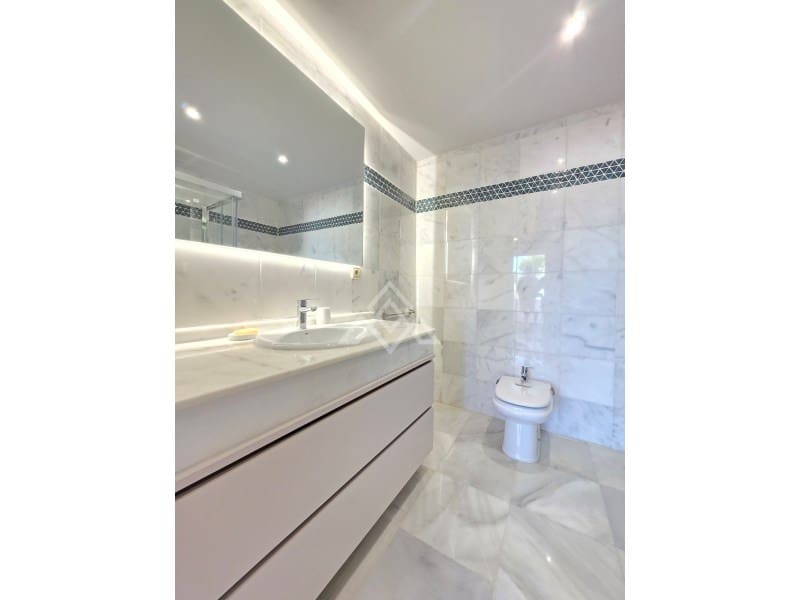 3 bedroom Townhouse for sale in Costalita with garage - € 1,100,000 (Ref: 9881810)