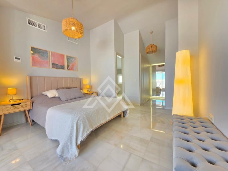 3 bedroom Townhouse for sale in Costalita with garage - € 1,100,000 (Ref: 9881810)