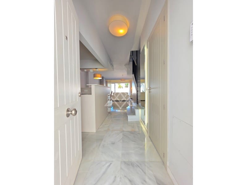 3 bedroom Townhouse for sale in Costalita with garage - € 1,100,000 (Ref: 9881810)