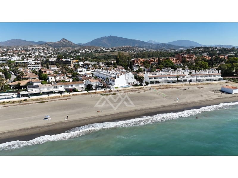 3 bedroom Townhouse for sale in Costalita with garage - € 1,100,000 (Ref: 9881810)