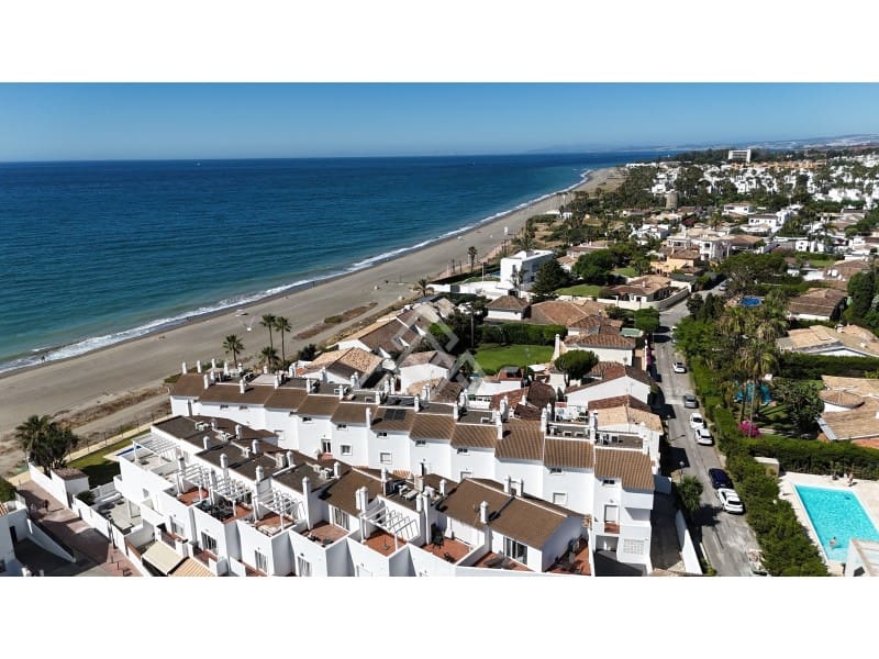 3 bedroom Townhouse for sale in Costalita with garage - € 1,100,000 (Ref: 9881810)