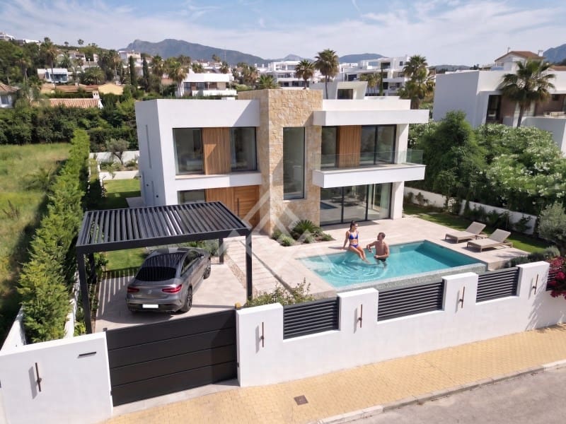3 slaapkamer Villa te koop in New Golden Mile - € 895.000 (Ref: 9913052)