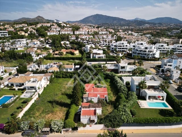3 slaapkamer Villa te koop in Paraiso - Barronal, Estepona - € 895.000 (Ref: 9913052)