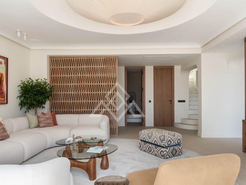3 Zimmer Villa zu verkaufen in Golden Mile mit Pool Garage - 5.995.000 € (Ref: 9922171)