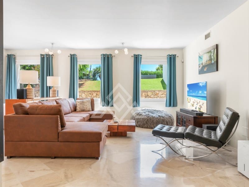 4 soverom Villa til salgs i Manilva med svømmebasseng garasje - € 1 499 000 (Ref: 9927287)