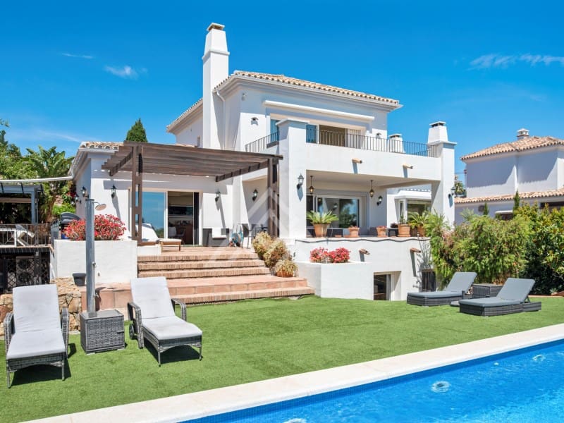 4 soverom Villa til salgs i Manilva med svømmebasseng garasje - € 1 499 000 (Ref: 9927287)