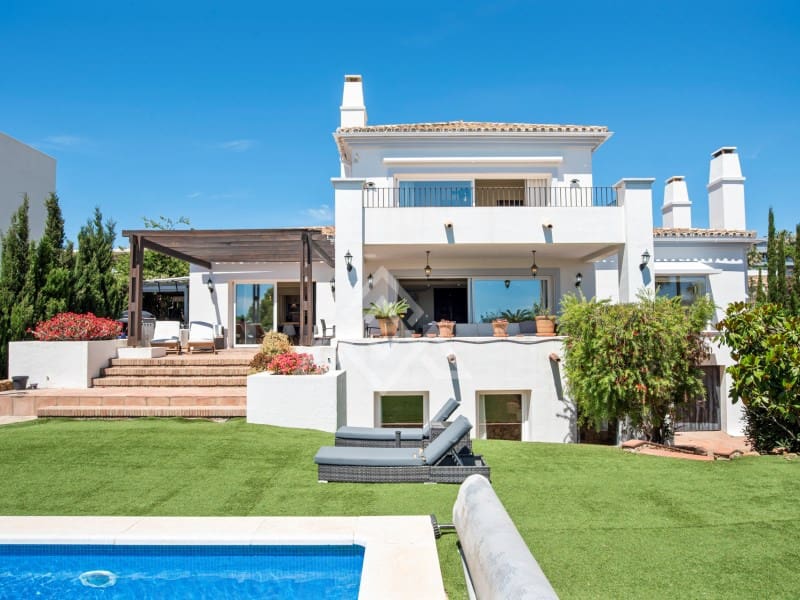 4 soverom Villa til salgs i Manilva med svømmebasseng garasje - € 1 499 000 (Ref: 9927287)
