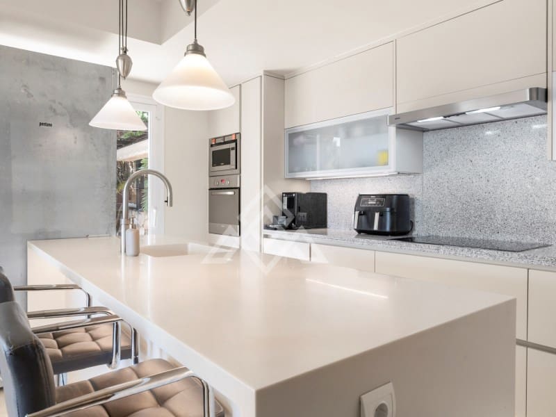 4 soverom Villa til salgs i Manilva med svømmebasseng garasje - € 1 499 000 (Ref: 9927287)