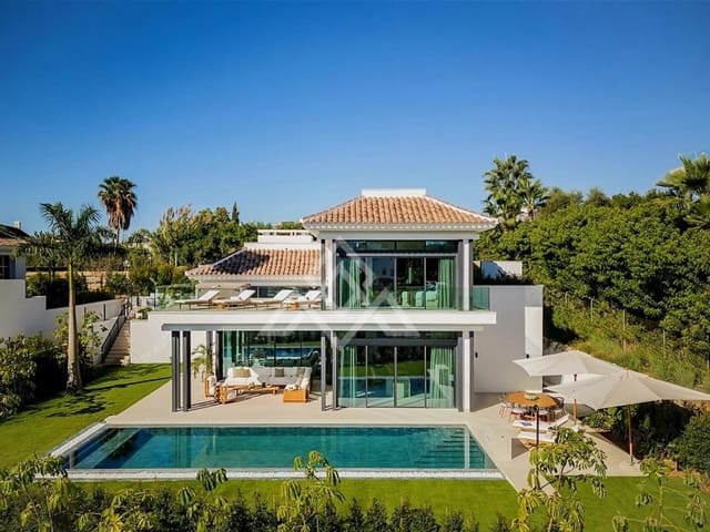 Chalet de 4 habitaciones en Nagüeles Alto, Marbella en venta con piscina garaje - 5.400.000 € (Ref: 9939895)