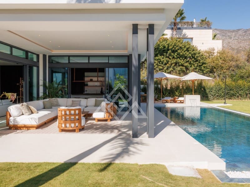 4 chambre Villa/Maison à vendre à Golden Mile avec piscine garage - 5 400 000 € (Ref: 9939895)