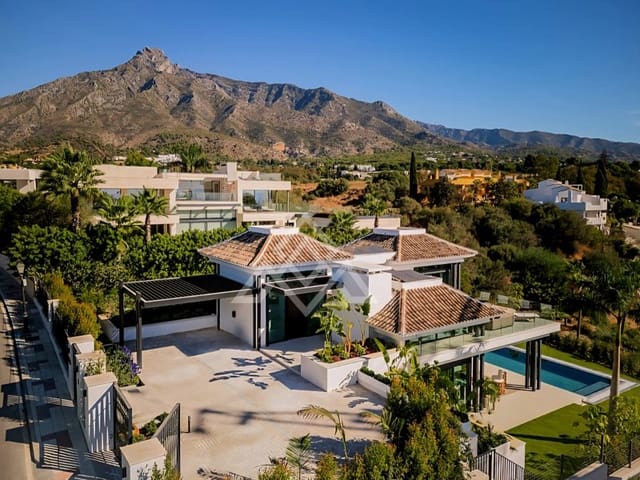 Chalet de 4 habitaciones en Nagüeles Alto, Marbella en venta con piscina garaje - 5.400.000 € (Ref: 9939895)