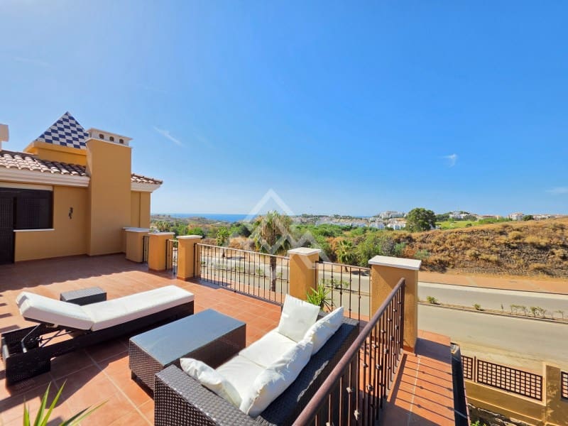 2 sovrum Takvåning till salu i Mijas med garage - 450 000 € (Ref: 9952573)
