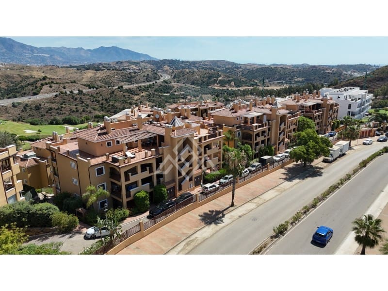 2 sovrum Takvåning till salu i Mijas med garage - 450 000 € (Ref: 9952573)