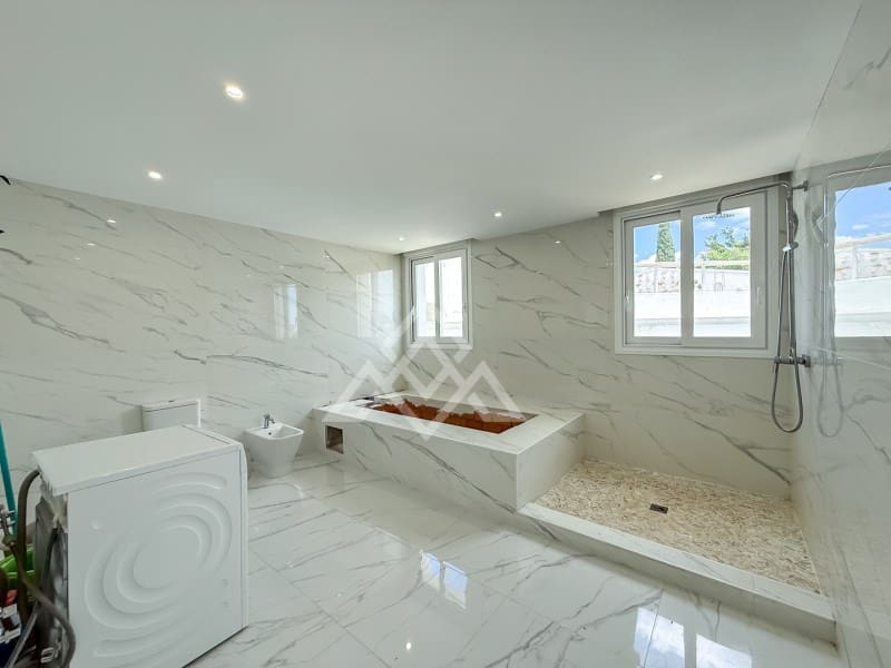 4 soverom Villa til salgs i New Golden Mile - € 3 200 000 (Ref: 9954187)